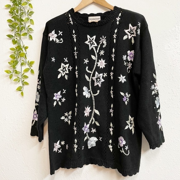 Black Vintage Embroidered Sweater Small - Picture 2 of 9